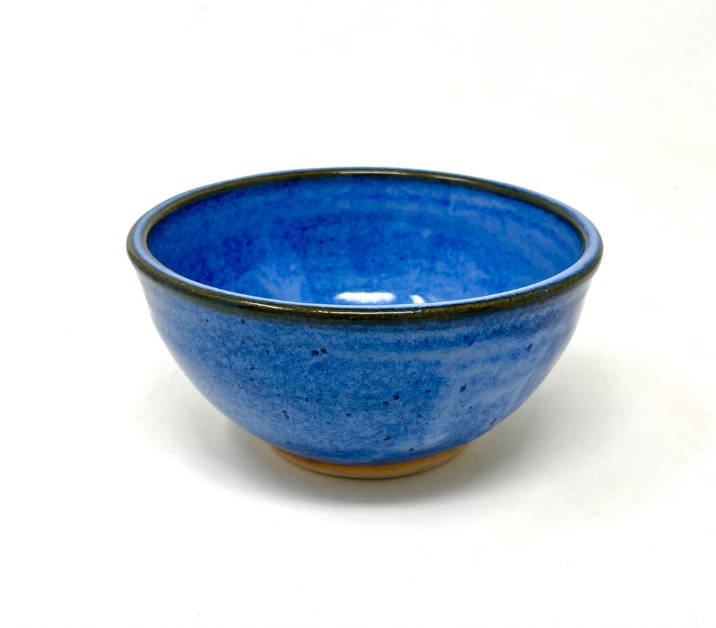blue ceramic bowl